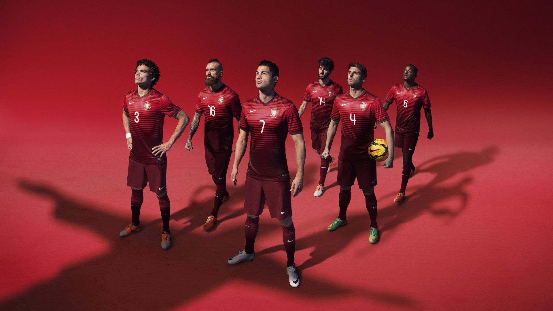 足球公益项目走进山区传递体育精神,公益足球标语